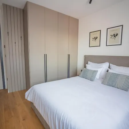 Apartment Noovi - With Private Parking Pula