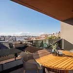 Noovi - With Private Parking Apartmán *
