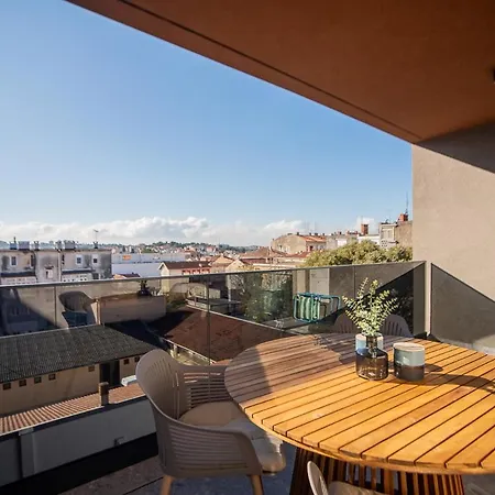 Noovi - With Private Parking Apartmán